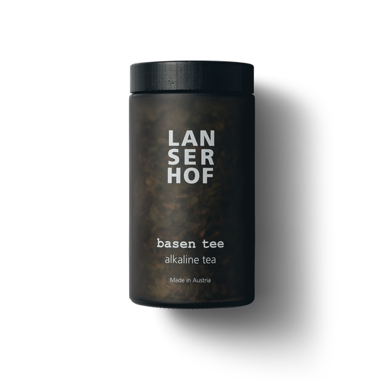 Lanserhof base tea in a glass